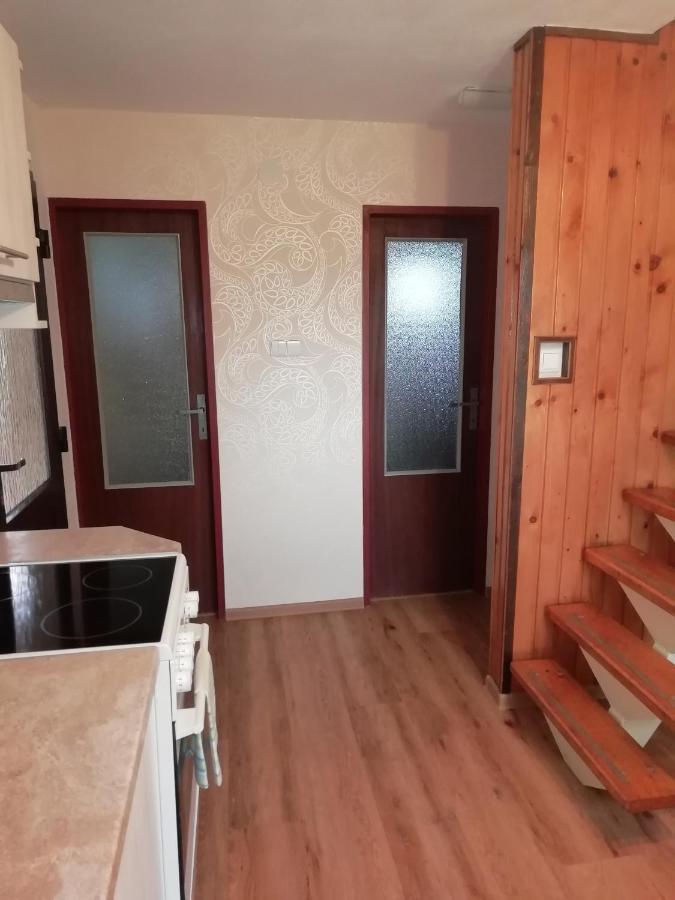 Privat Kovacova Villa Žiar Buitenkant foto